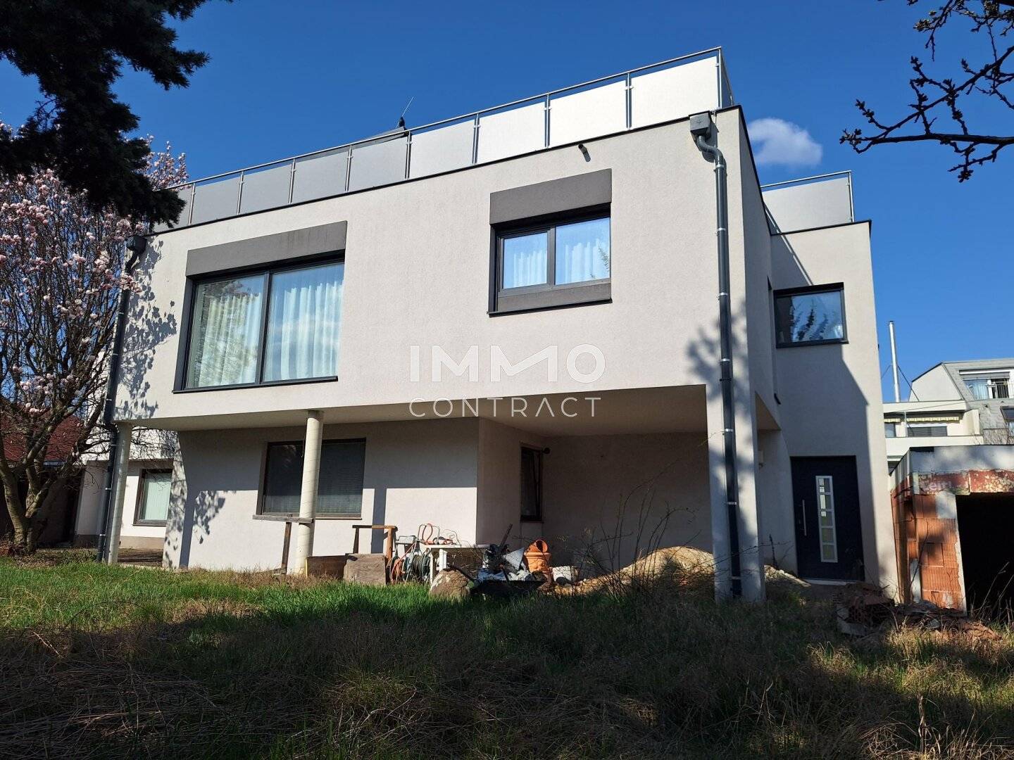 Residential-Commercial House Vienna Donaustadt