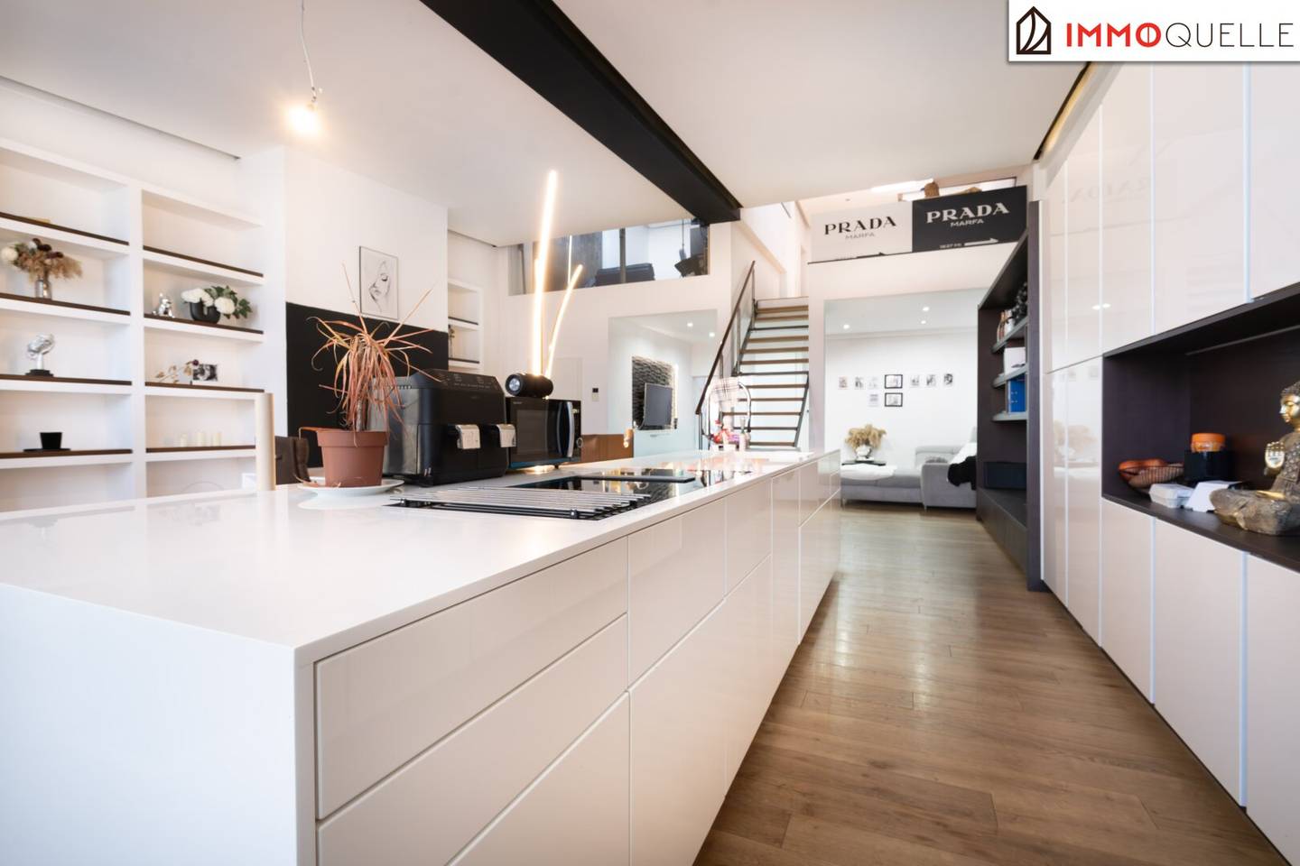 Wohnung with roof terrace and living area