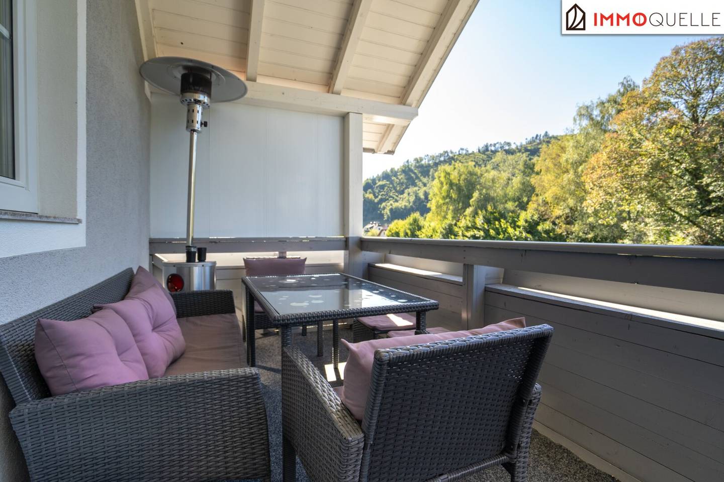 Dachgeschosswohnung Balkon Blick ins Grüne