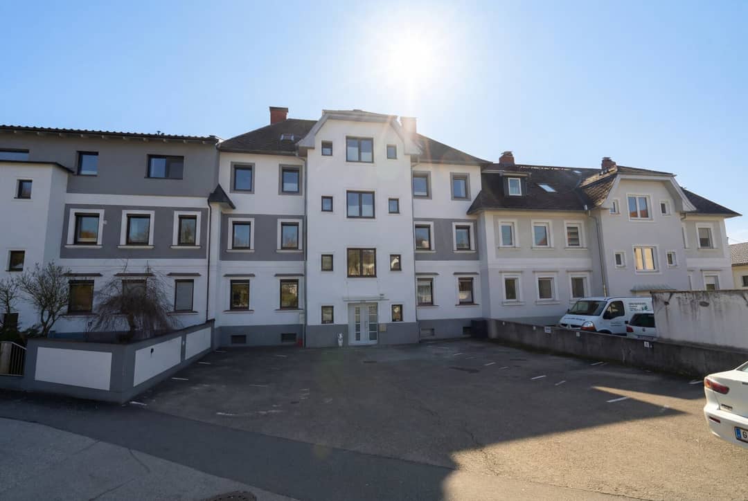 Dachgeschosswohnung Ruhige Lage Renditepotenzial