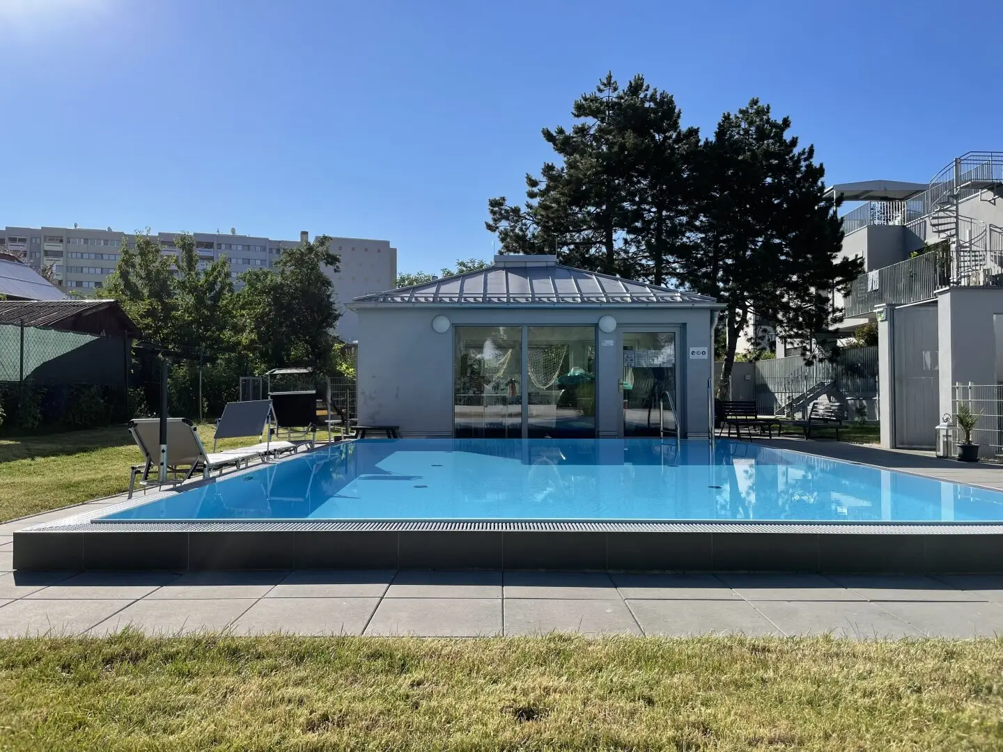 Apartment with pool in the courtyard near Alte Donau
