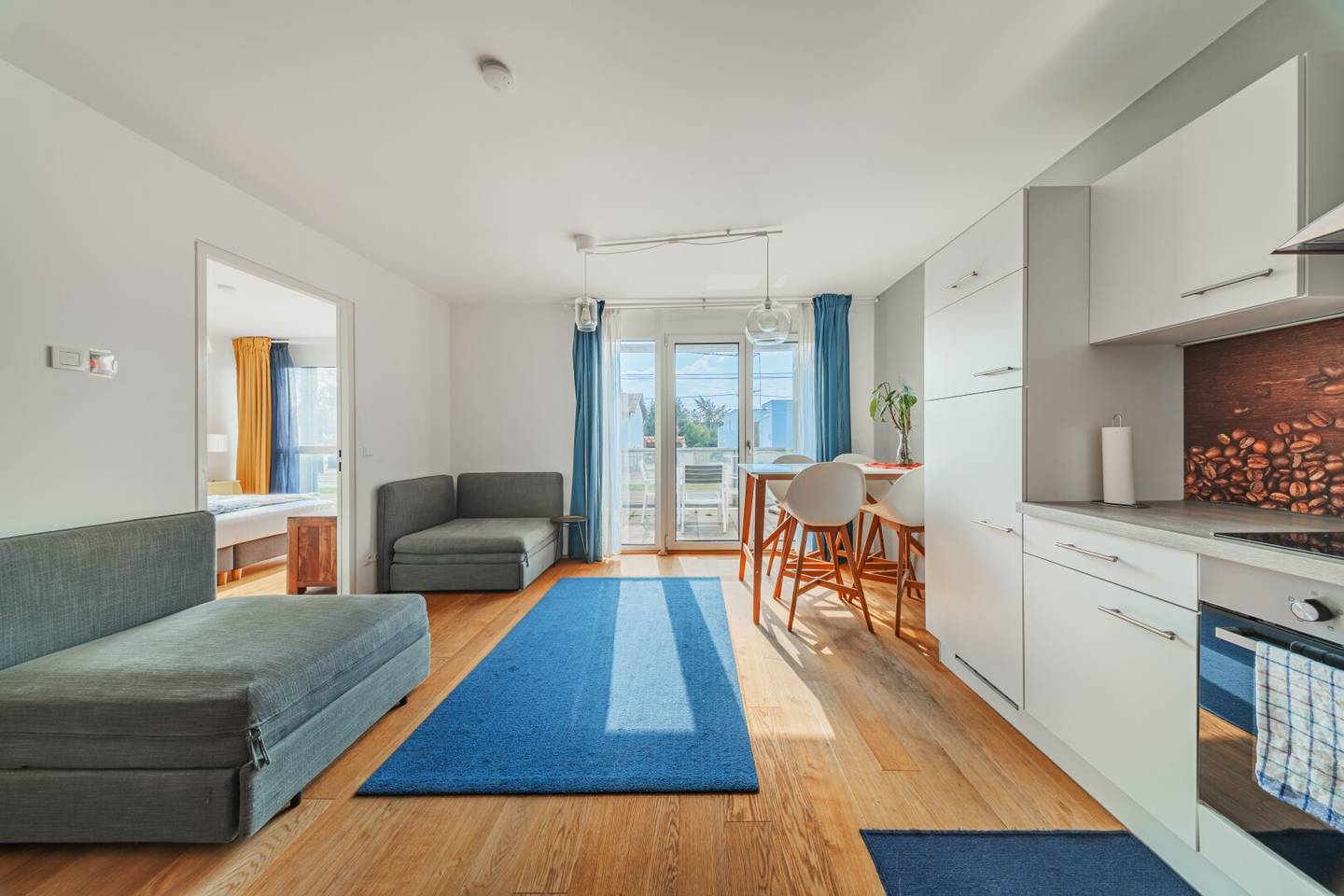 Apartment with pool and loggia near Old Danube