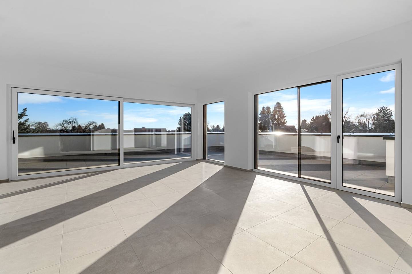 Apartment First Occupation with Terrace and Lift