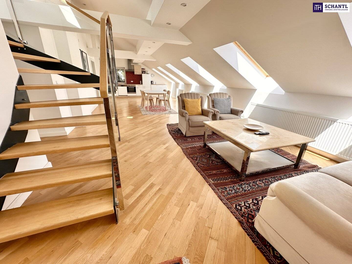 Villa in Währing with three separate living units ideal for multi-generational living or living and office