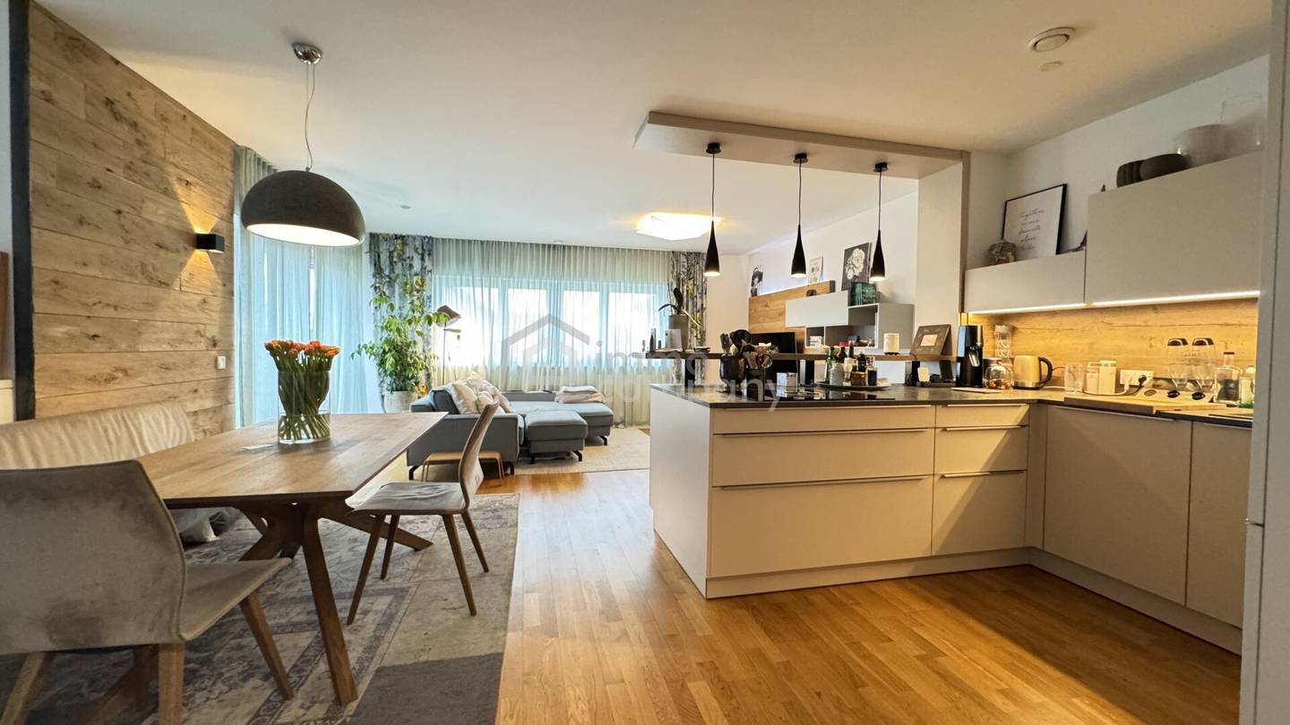 Wohnung mit Seeblick und Sonnenterrasse
