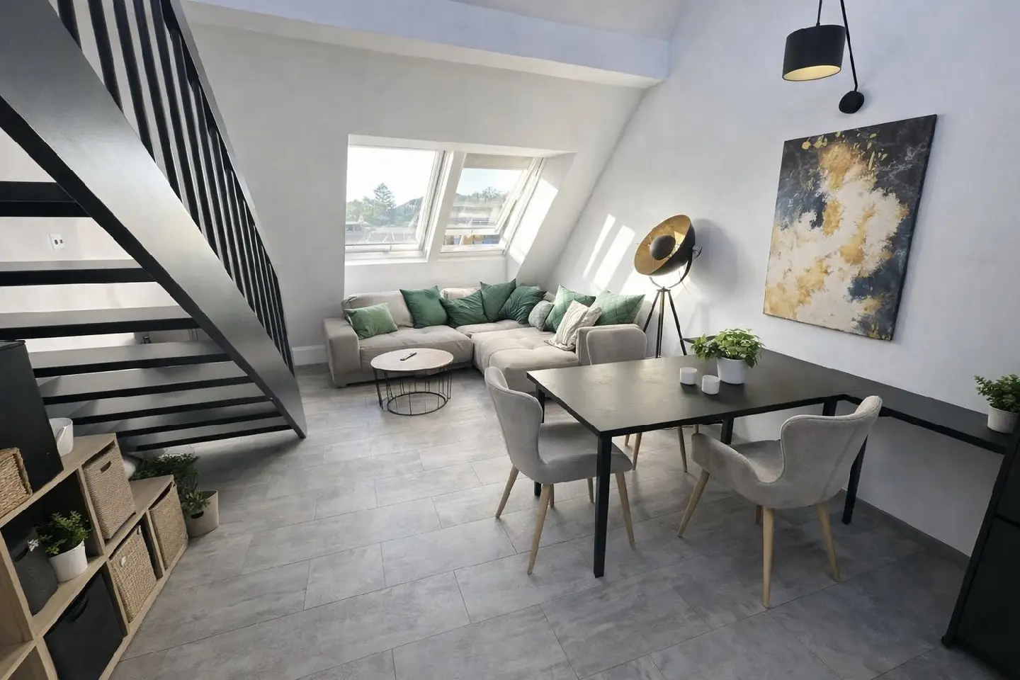 Attic apartment with gallery and rooftop terrace