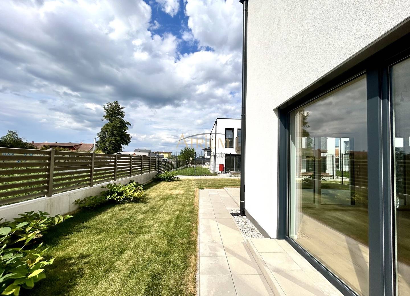 Semi-Detached House with Garden and Terrace