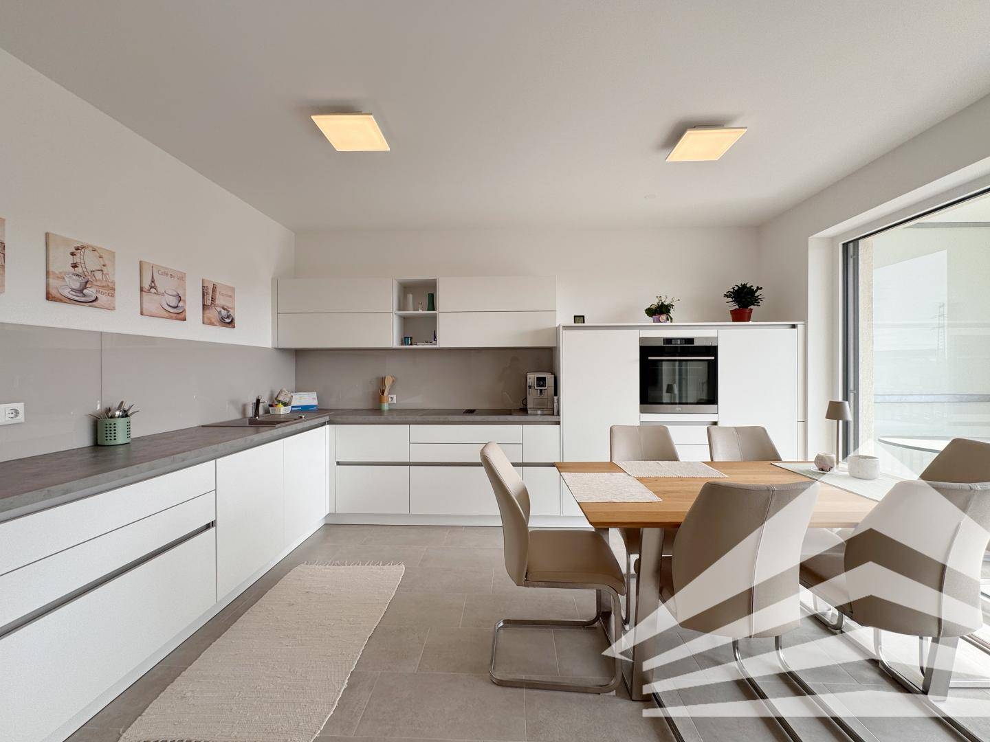 Neubauwohnung mit großem Balkon und TG Stellplatz