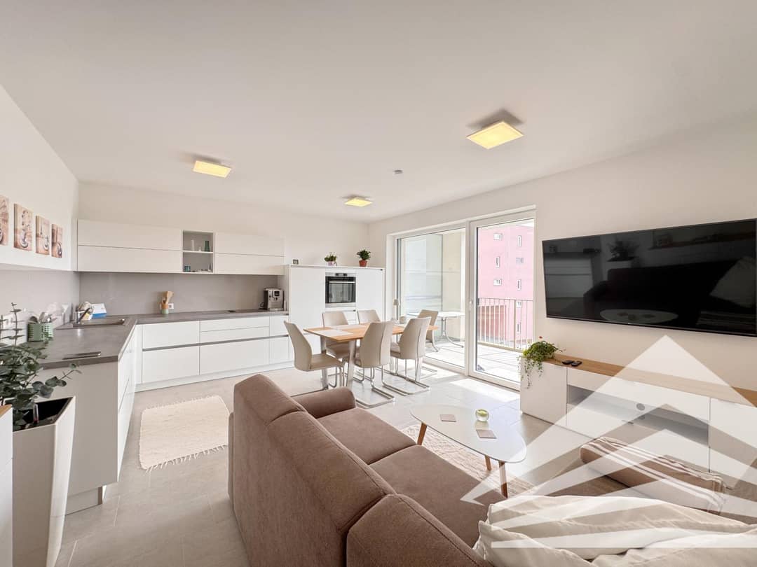 Neubauwohnung mit großem Balkon und TG Stellplatz