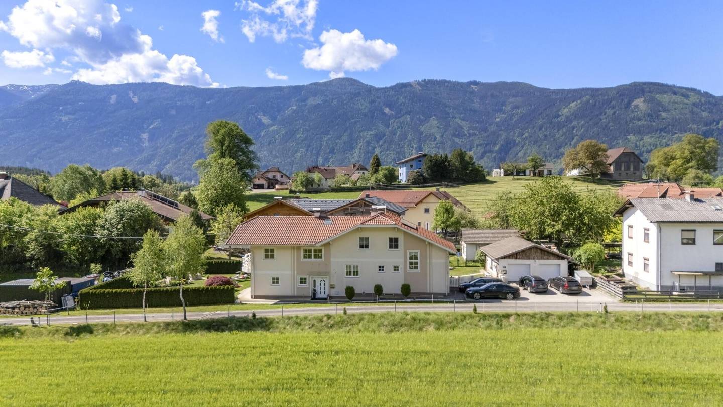 Zweifamilienhaus in Lendorf mit Garten