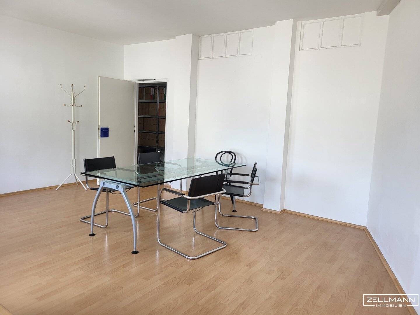 Office Room 28m² Hietzing