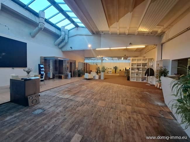 Warehouse & Exhibition Space Sulz