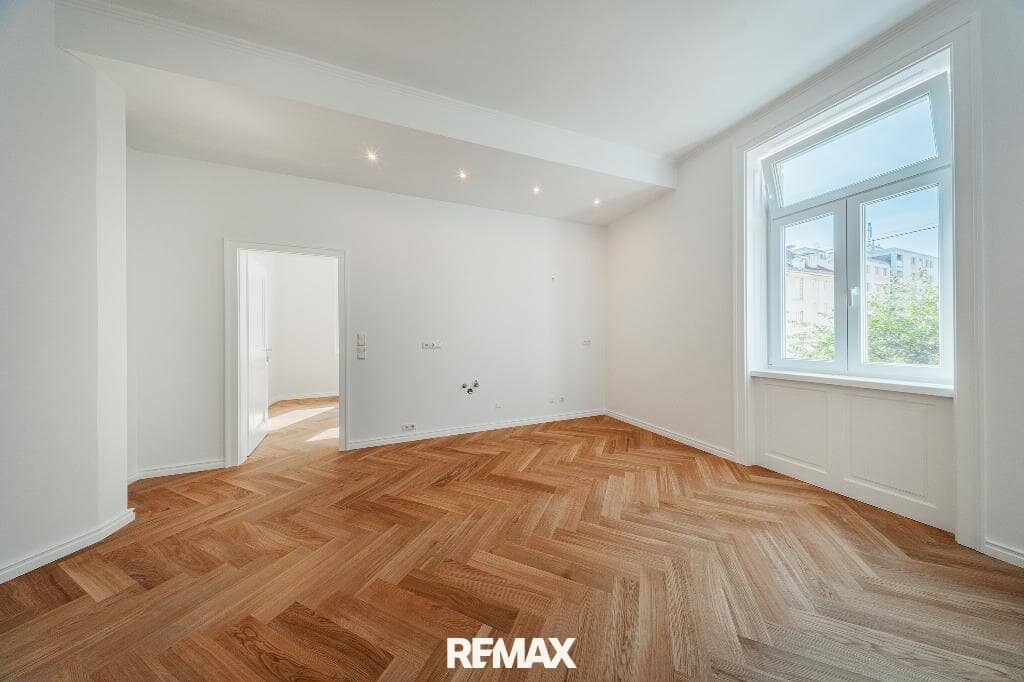 Altbauwohnung renovated with lift near Alte Donau