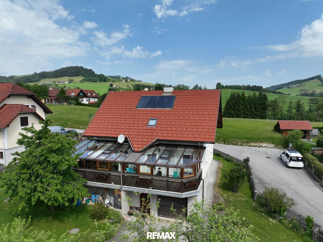 Wohnhaus mit Garten