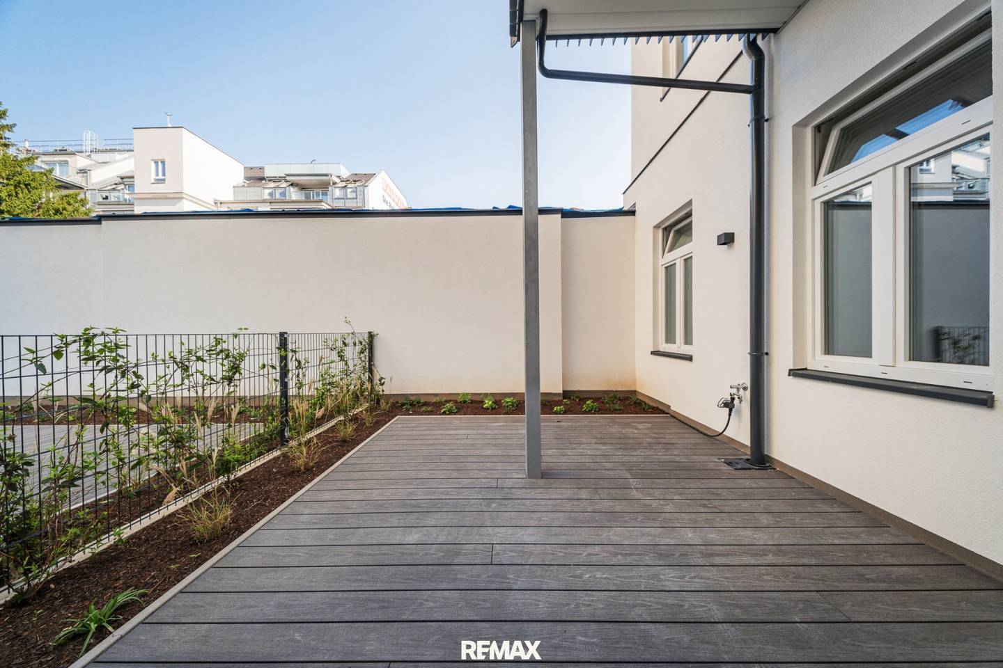 Apartment first occupancy terrace and garden near Donauzentrum