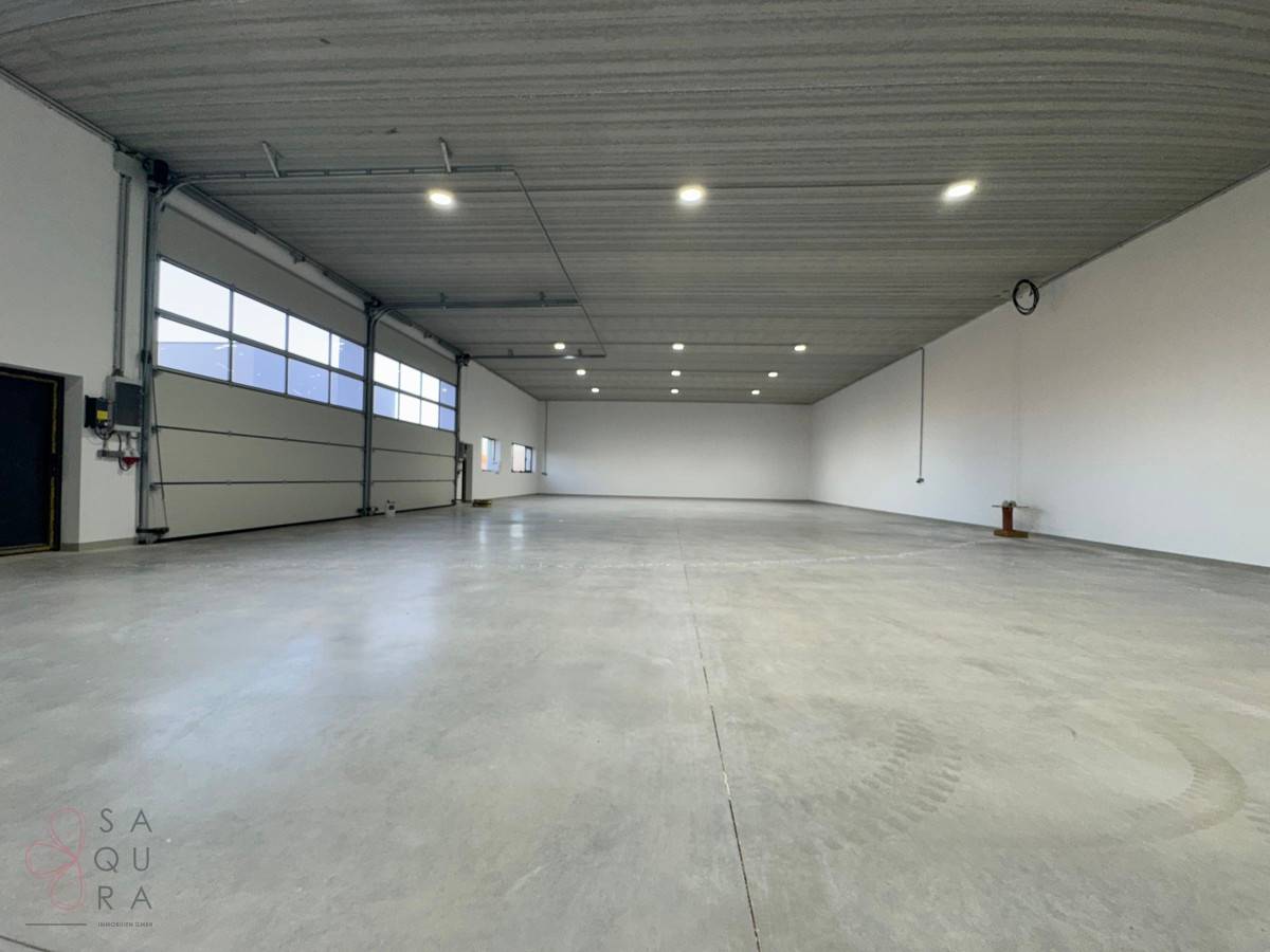 2 Warehouses with living/office units, 650 m²