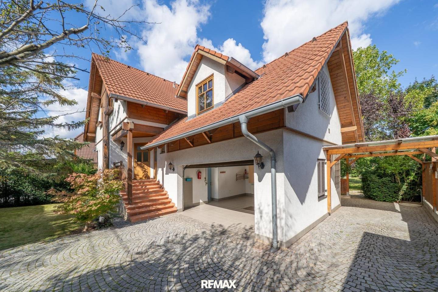 Family Home with Garden in Baden
