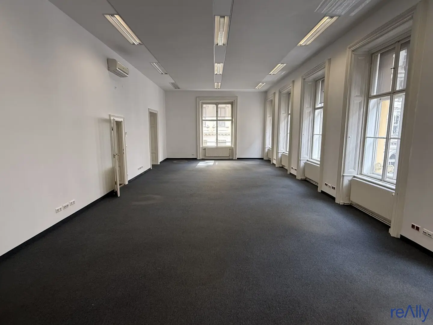 Office 379m² Vienna 1010 central location