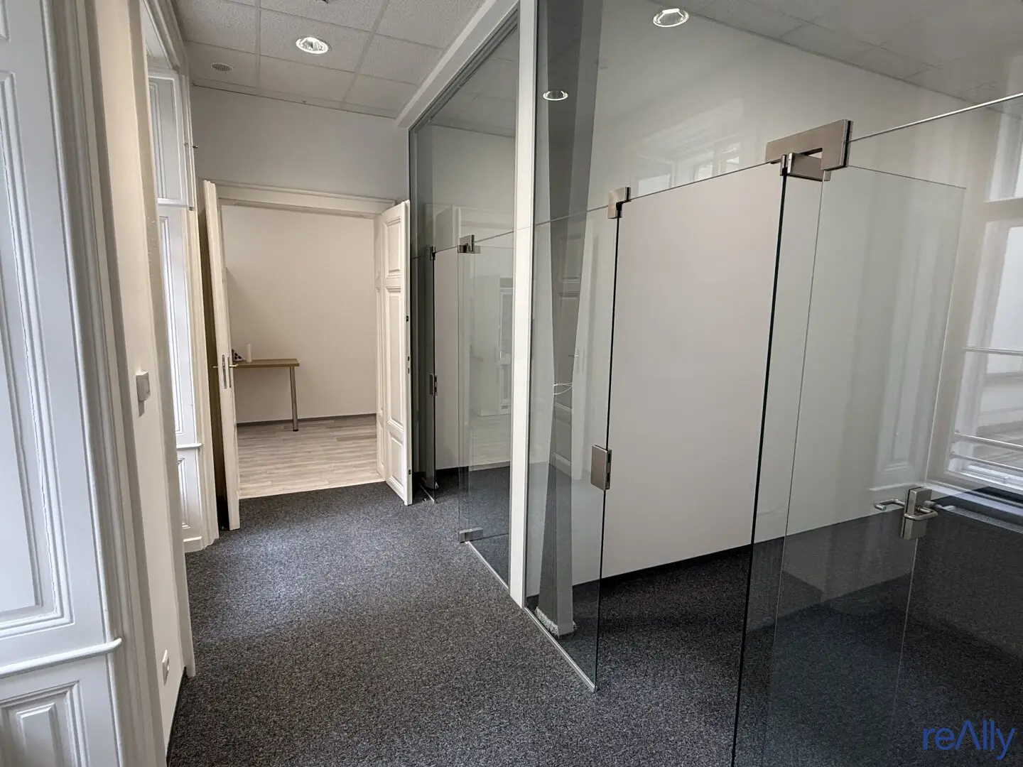 191 m² Office in Vienna 1st District