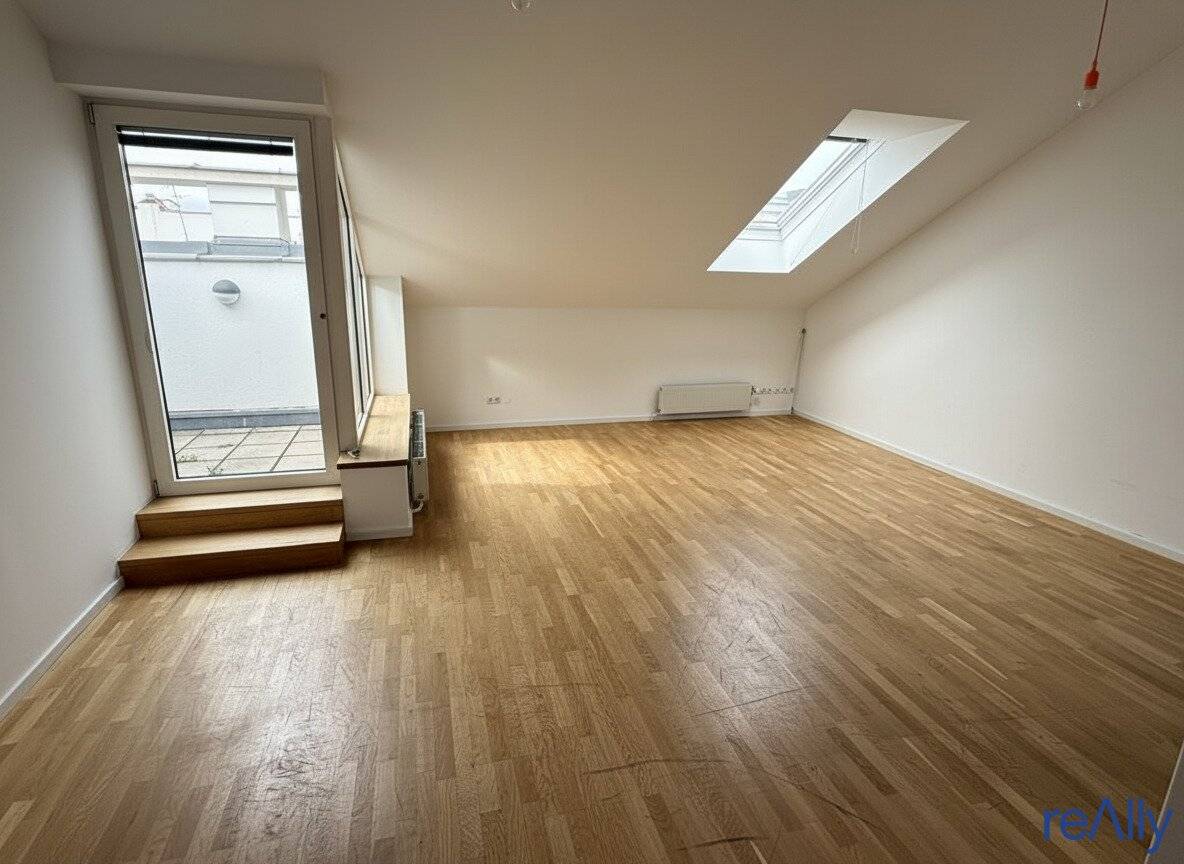 Klimatisiertes DG-Büro inkl. kleiner Terrasse in TOP-Lage OPER
