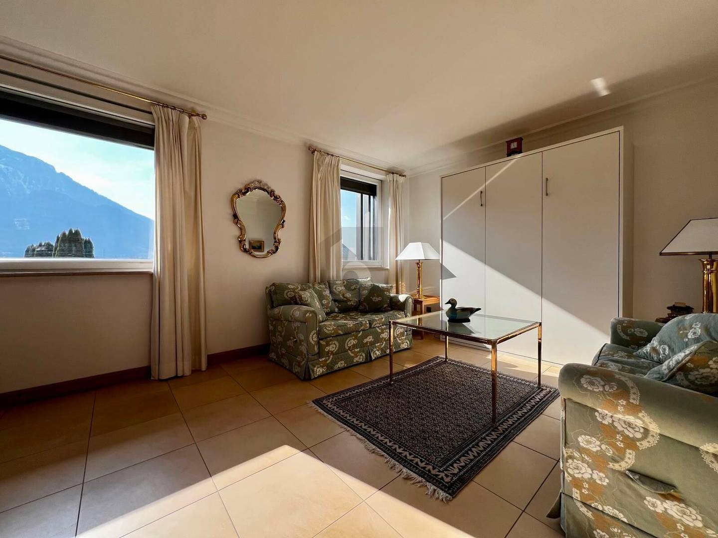 Helle Wohnung mit Westbalkon und Carport