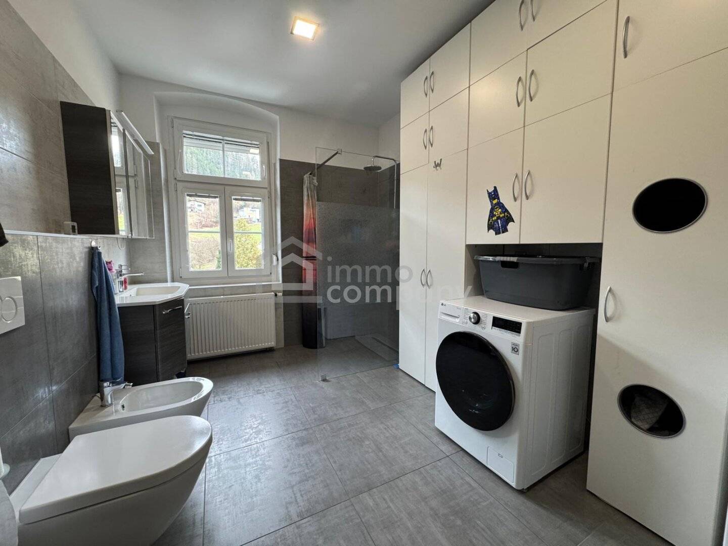 Modernized Altbauwohnung with new kitchen