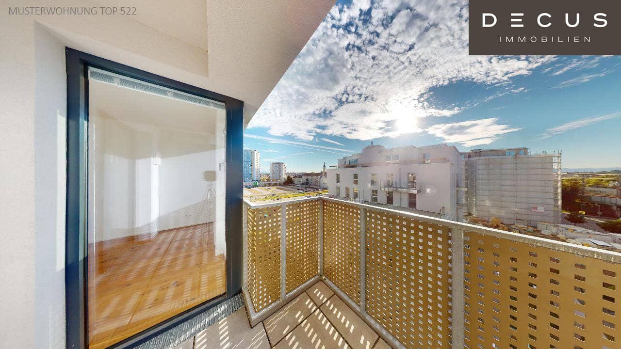 Bright 2 Room Apartment with Balcony and Loggia in Courtyard Setting