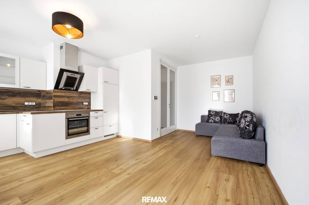 Wohnung Linz near Hessenplatz with high ceilings
