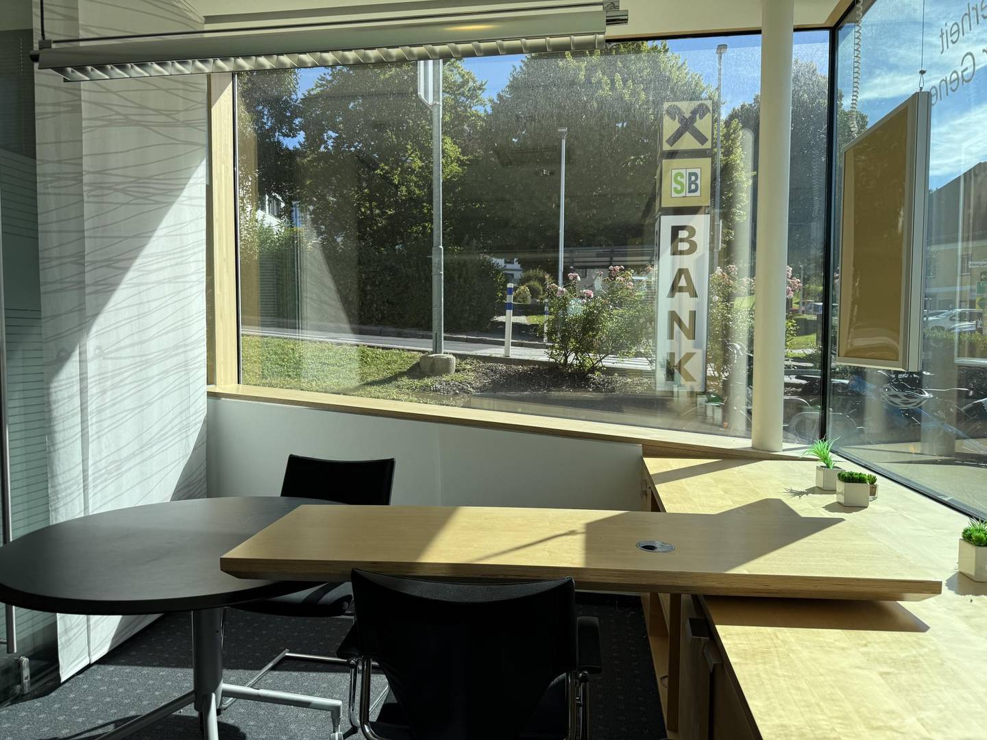 Office 64m² central Eidenberg