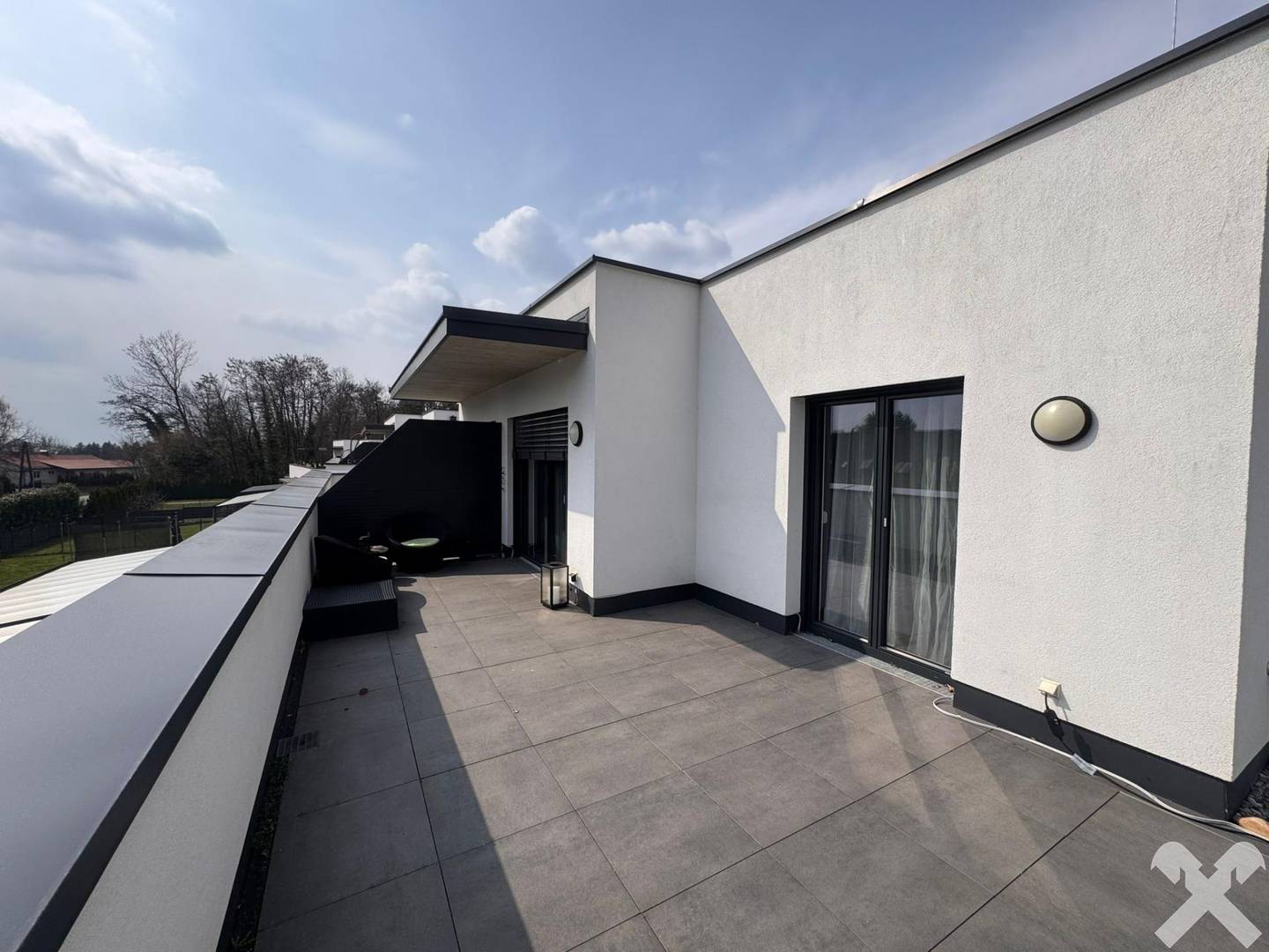 Penthouse with roof terrace and view