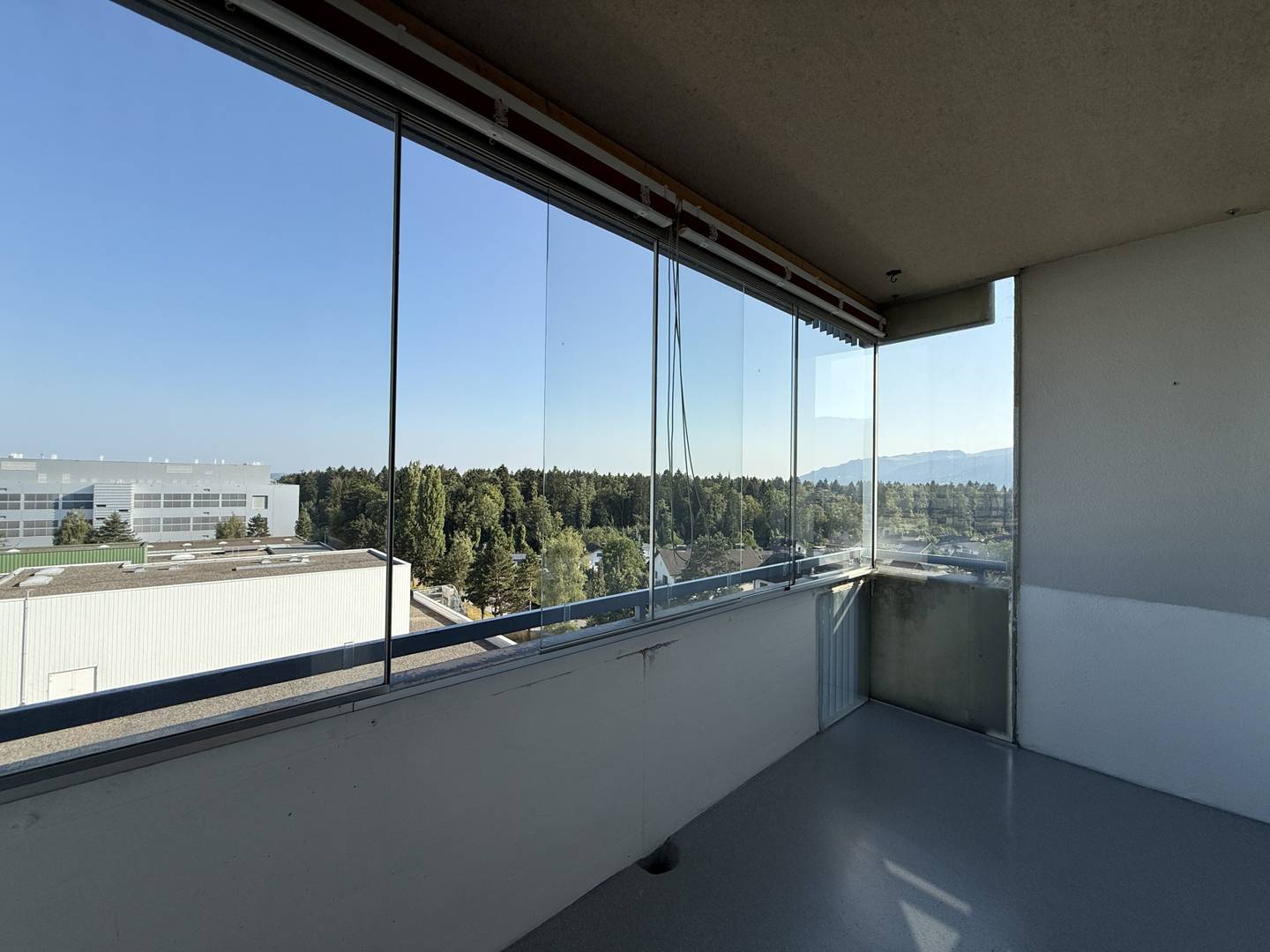 Wohnung mit Weitblick im Obergeschoss