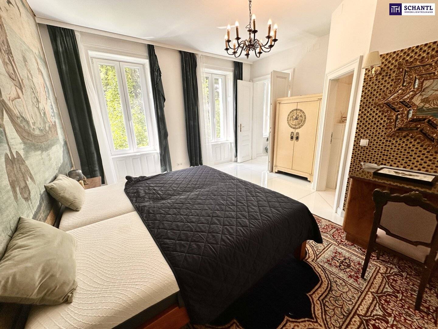 Apartment Bel Etage with Wintergarten and two entrances