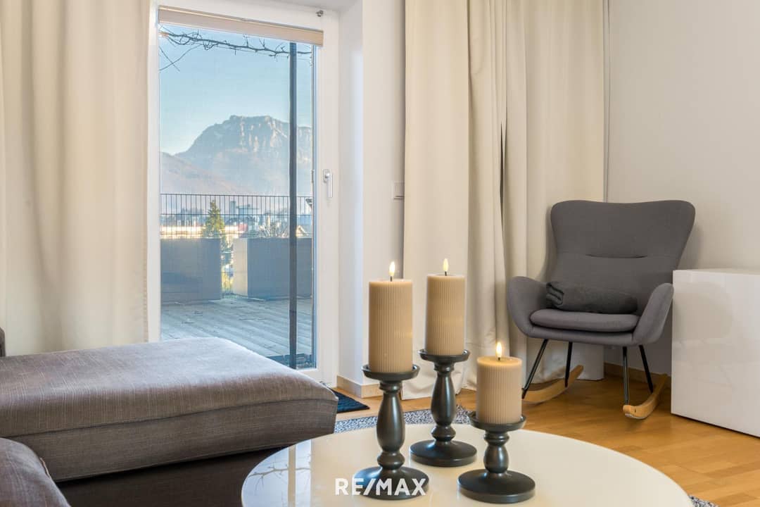 Wohnzimmer OG Blick Traunstein