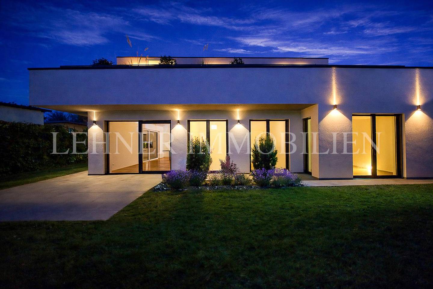 Apartment with private garden and southwest terrace