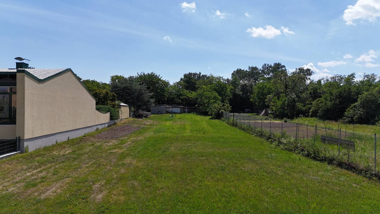 Wr.Neustadt Ortsrand: 2017m² Baugrund