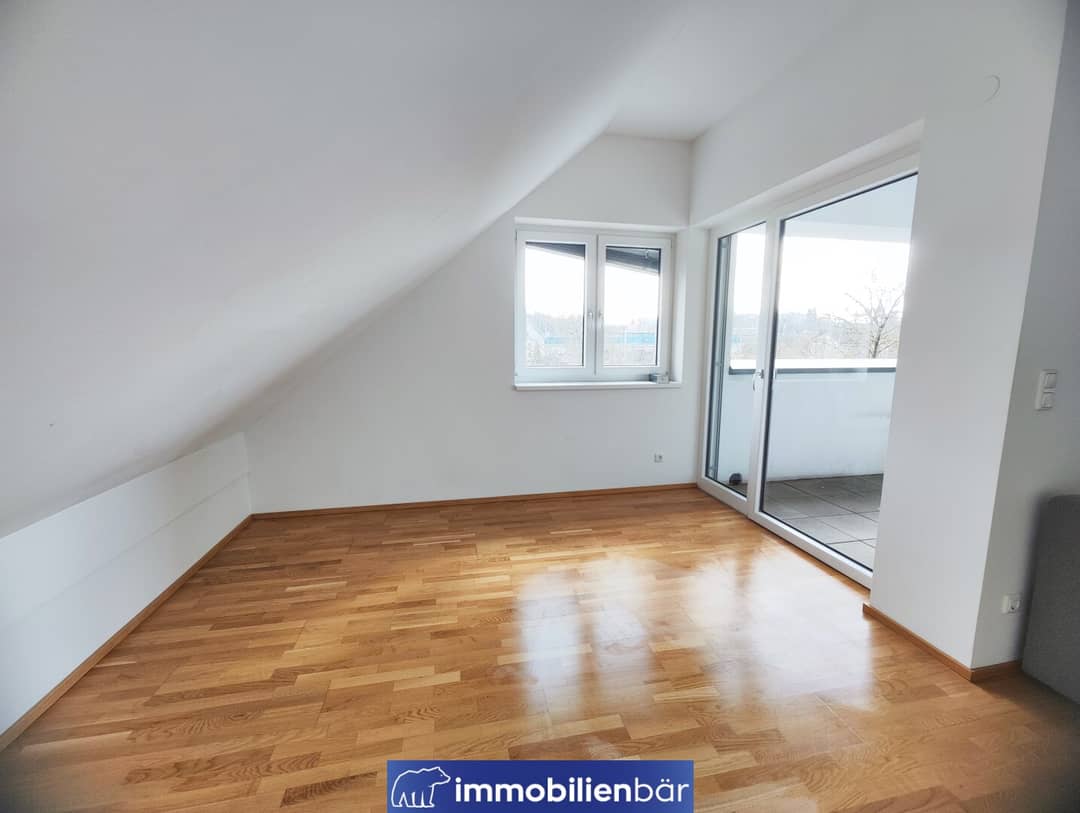 Modern 2-Room Attic Apt Linz Pichling