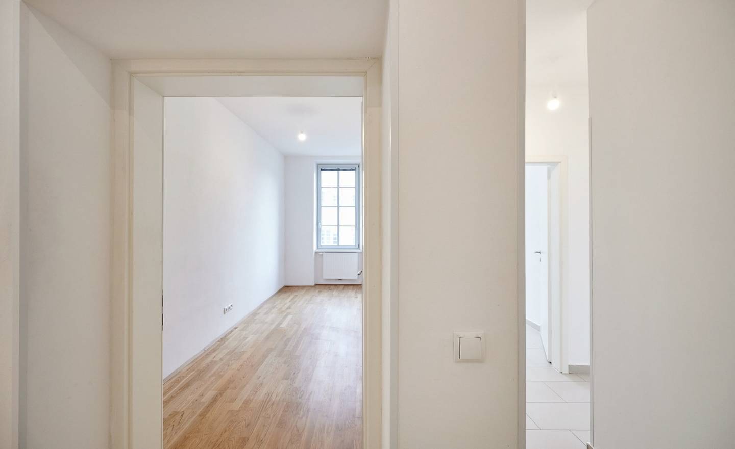 Old building apartment quiet near S Bahn
