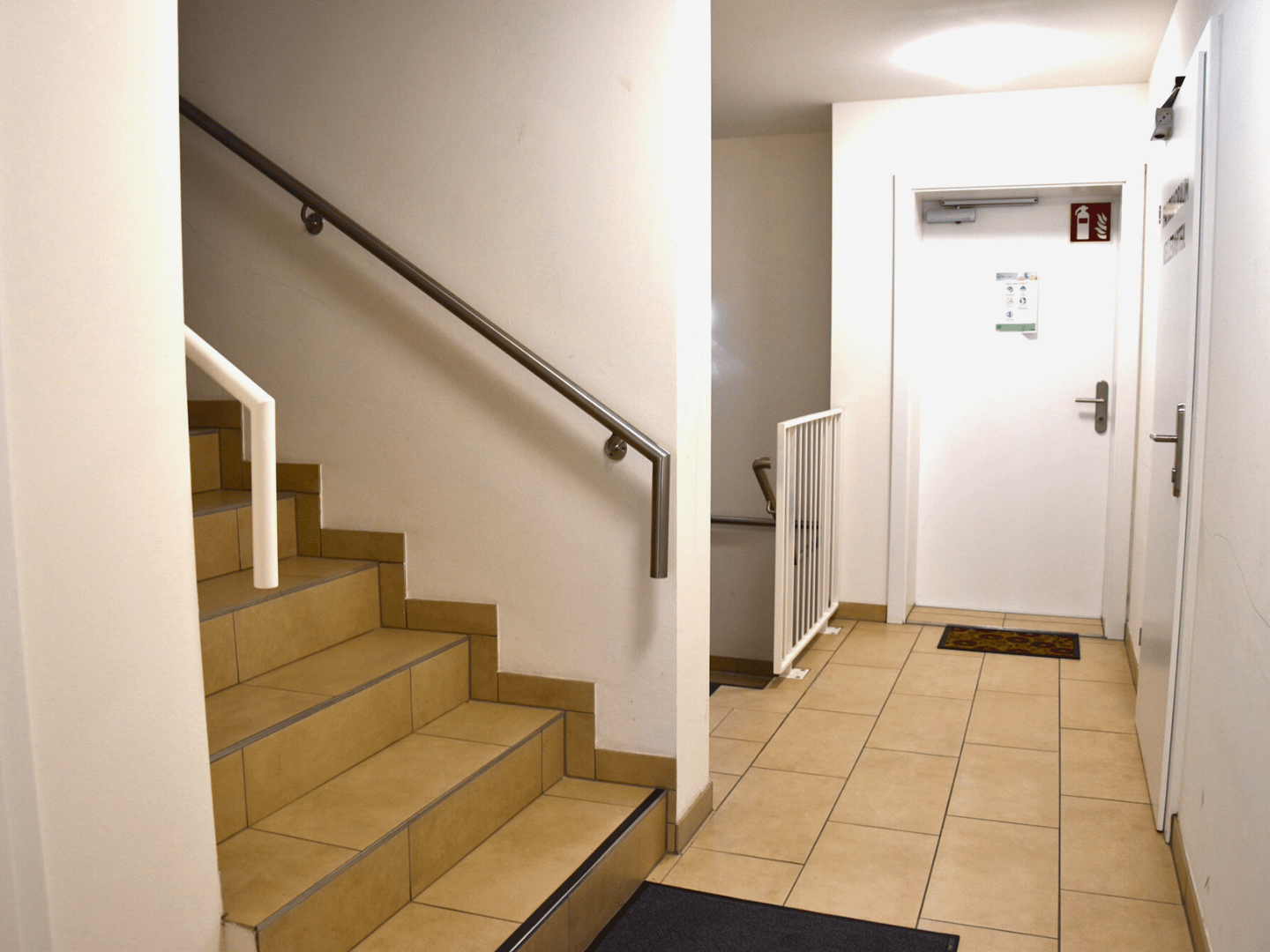 Apartment with loggia near U6 Alser Street in a quiet area