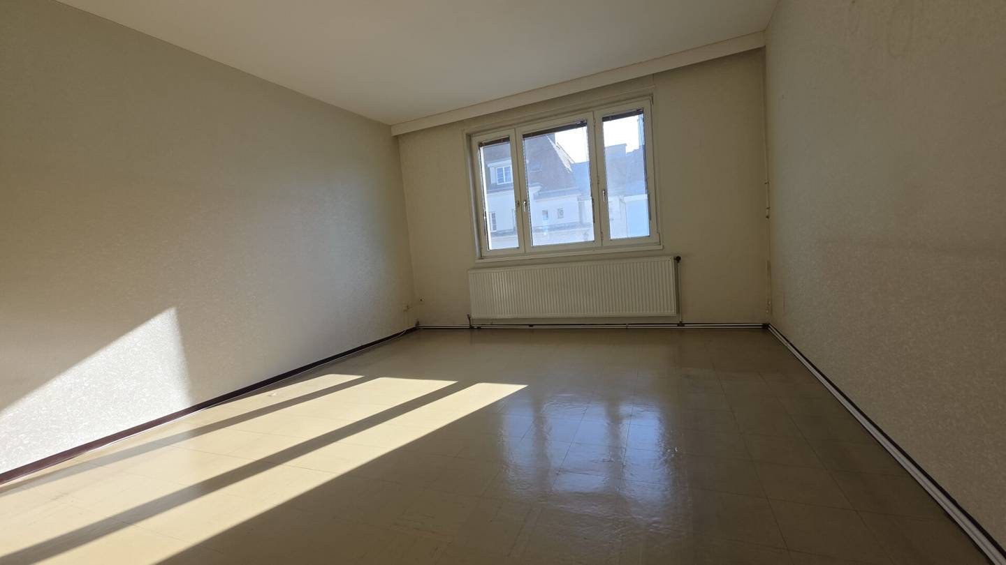 Sunny new-build apartment, very well laid out, 4th floor with elevator and nice view