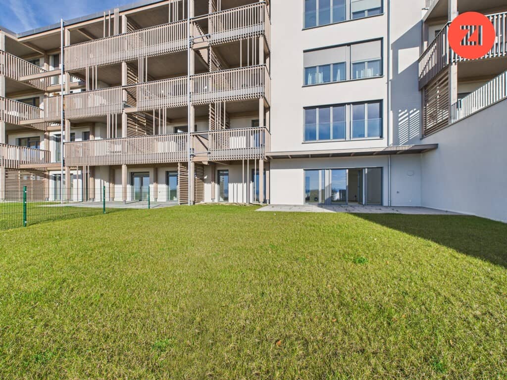 Ground floor apartment with terrace and garden