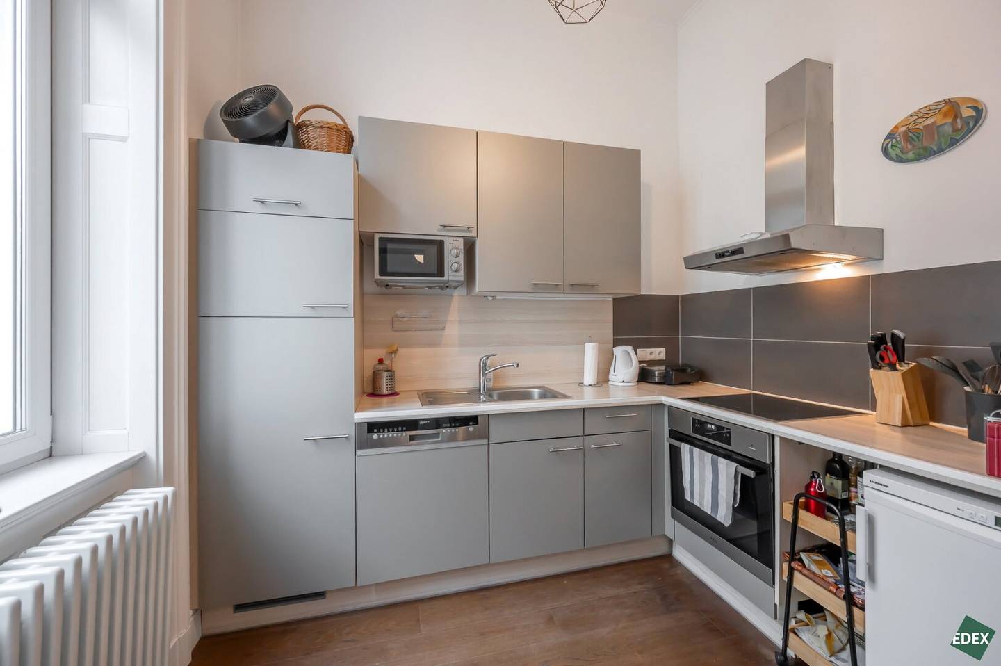 Exklusive Altbauwohnung mit hofseitigem Schlafzimmer und kleinem Balkon