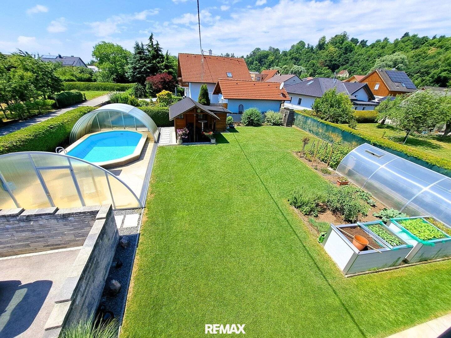 Wohnung zwei getrennte Wohneinheiten Garten Pool