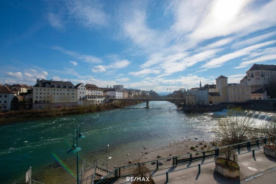 Renovation-needed townhouse Steyr