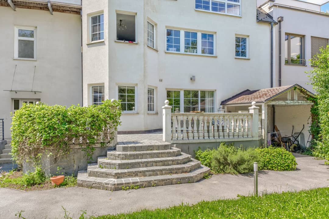Ground floor apartment with terrace fireplace and parking in Vienna