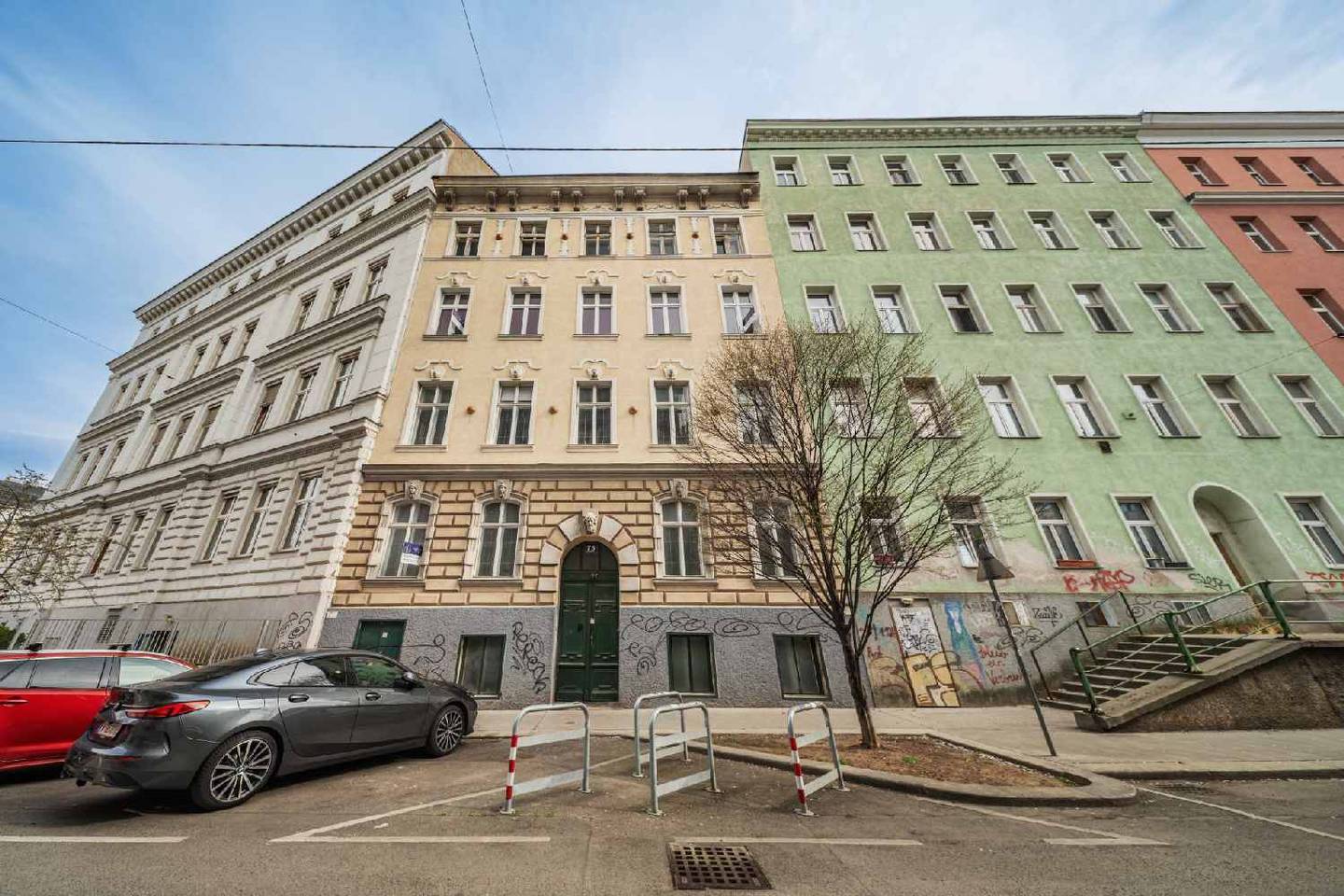 Wohnung im klassischen Altbau mit Aufzug geplant