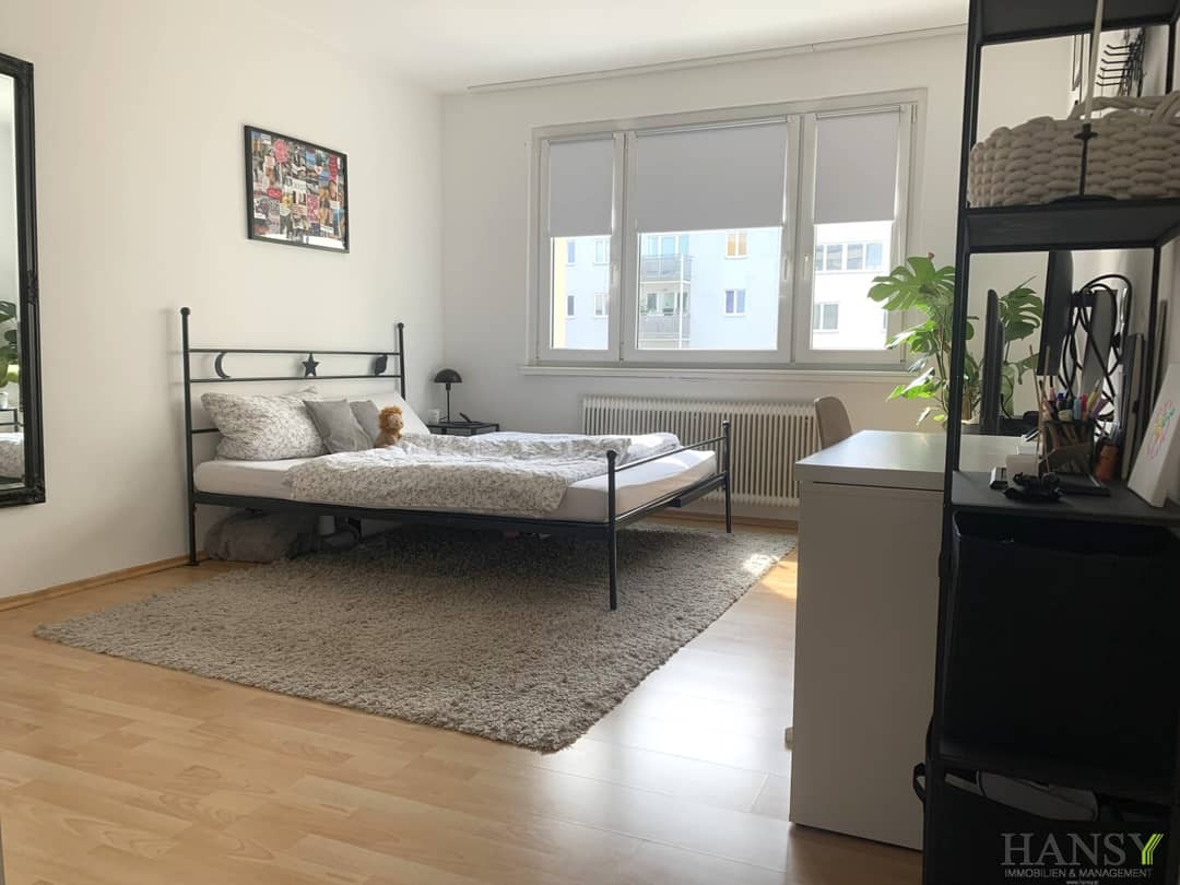 Helle 3 Zimmer Wohnung mit Einbauküche und hochwertigem Bad