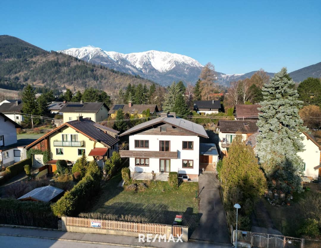 Einfamilienhaus mit Schneebergblick