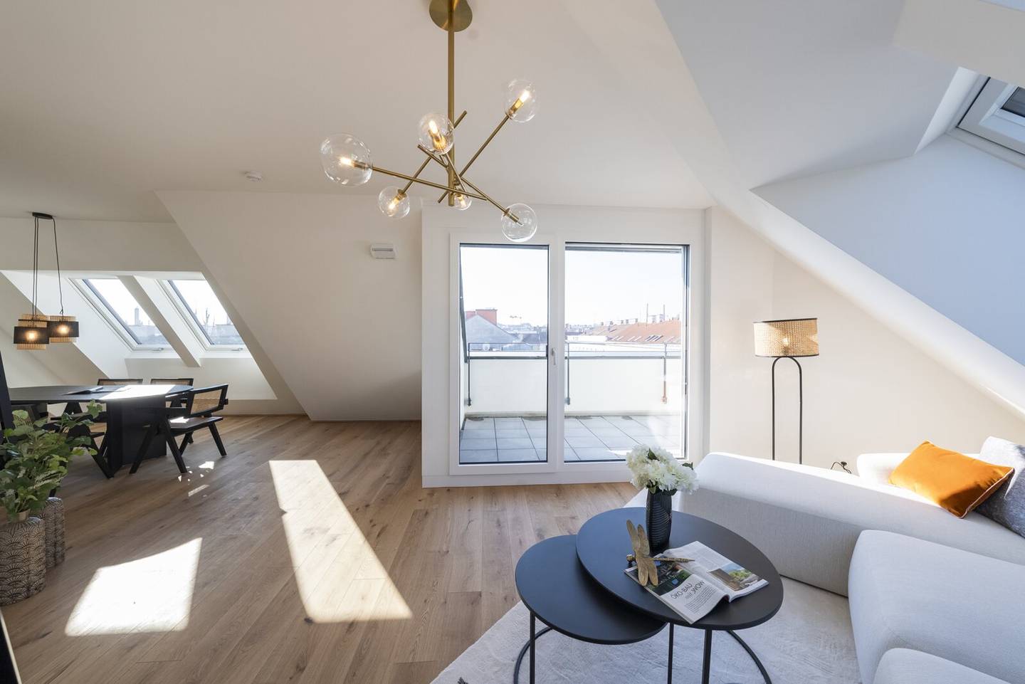 Penthouse Dream | 3BR, Roof Terrace, Vienna View
