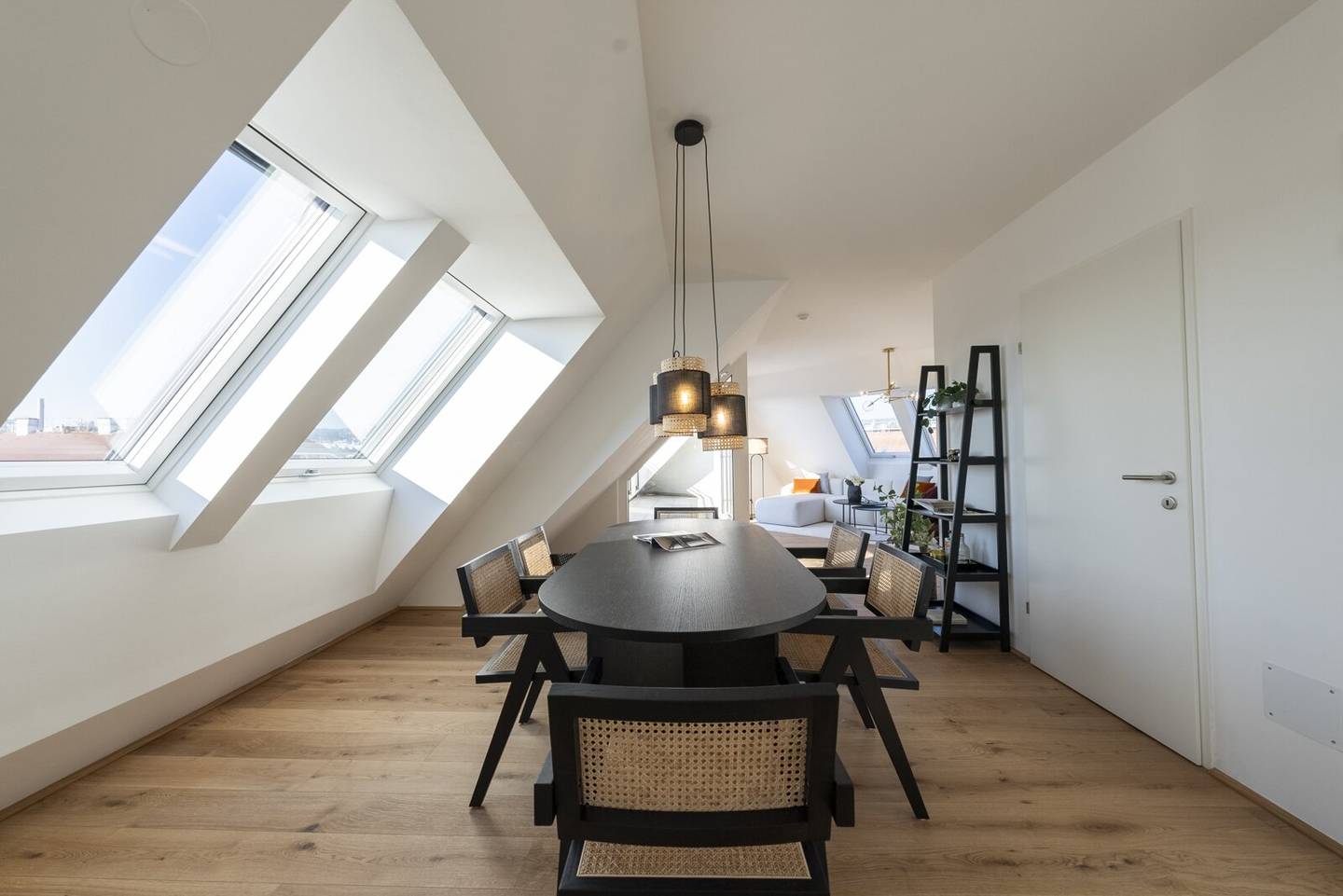 3-Room Penthouse Apt w/ Terrace, Hernals