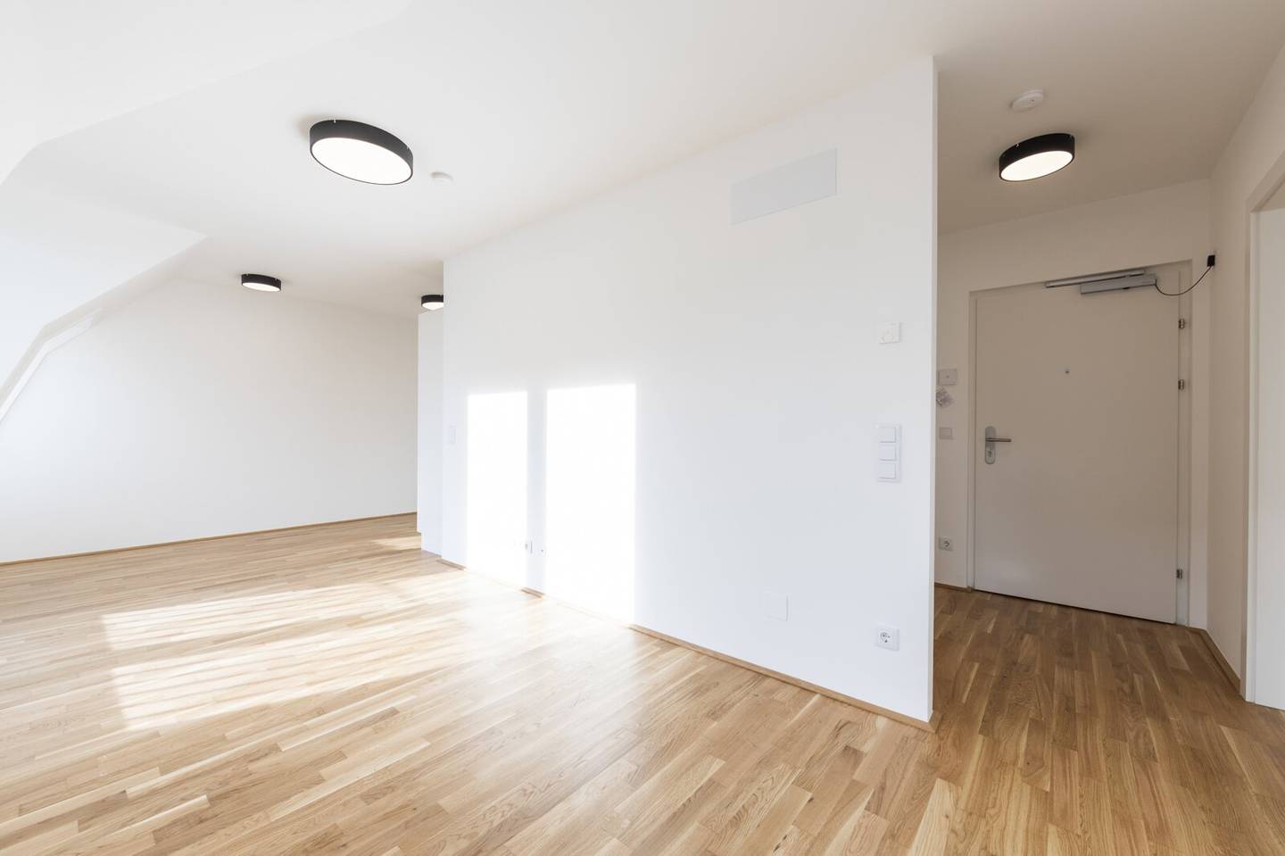 Etagenwohnung Erstbezug Balkon Kagraner Platz